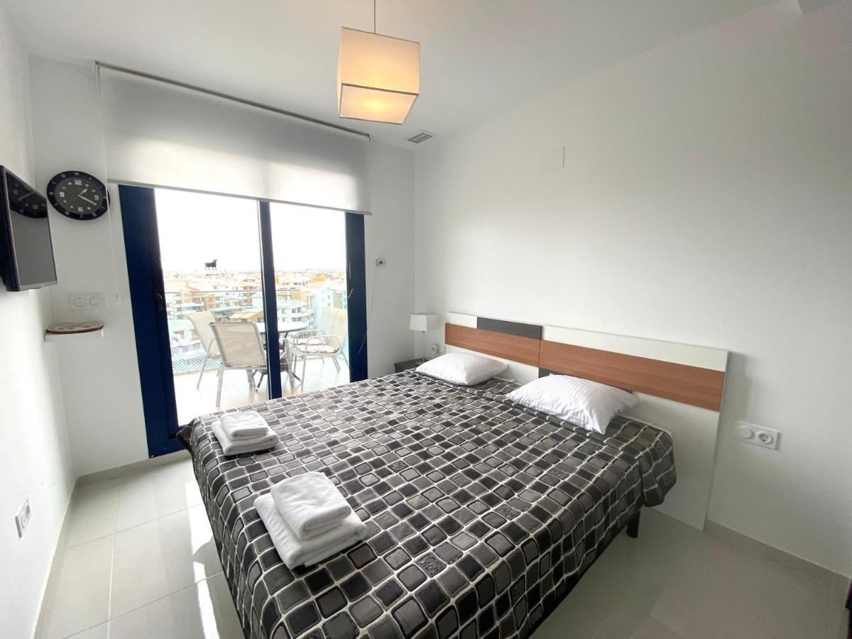Sea Senses - Punta Prima - Vista Al Mar Apartman Torrevieja Kültér fotó